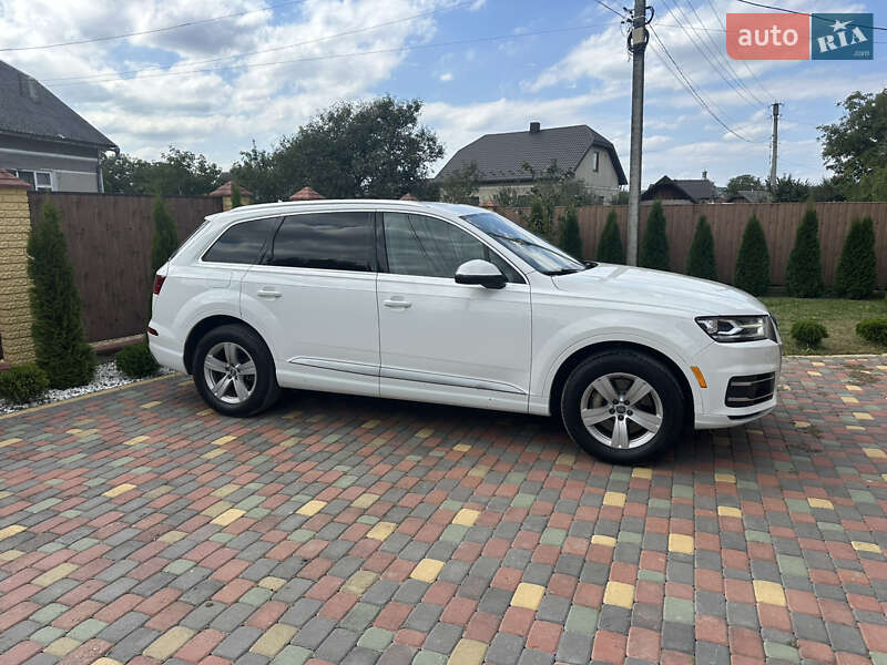 Внедорожник / Кроссовер Audi Q7 2017 в Калуше