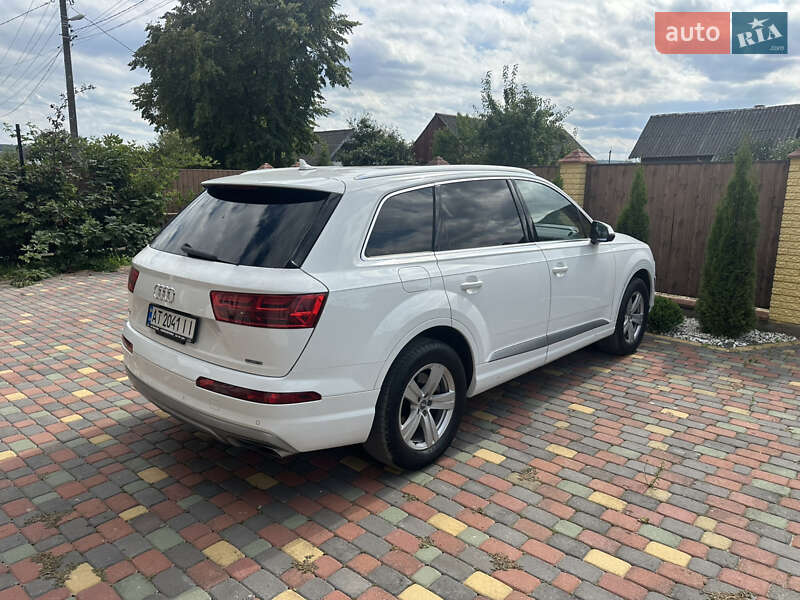 Внедорожник / Кроссовер Audi Q7 2017 в Калуше