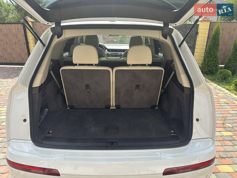 Внедорожник / Кроссовер Audi Q7 2017 в Калуше