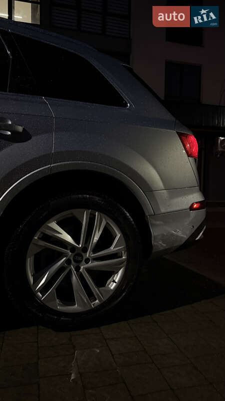 Внедорожник / Кроссовер Audi Q7 2022 в Новояворовске