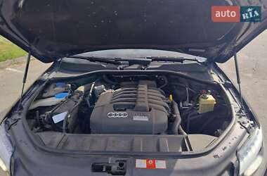 Внедорожник / Кроссовер Audi Q7 2009 в 