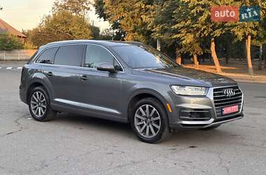Внедорожник / Кроссовер Audi Q7 2017 в 