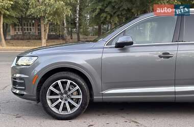 Внедорожник / Кроссовер Audi Q7 2017 в 