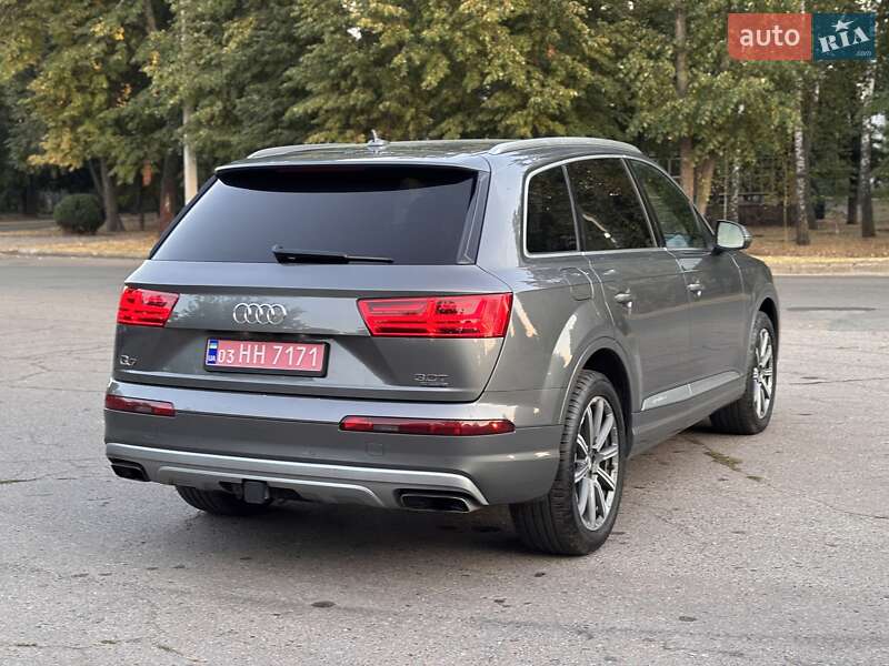 Внедорожник / Кроссовер Audi Q7 2017 в Киеве