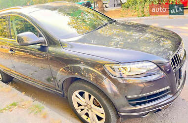 Внедорожник / Кроссовер Audi Q7 2013 в 