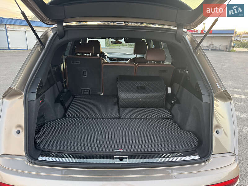 Внедорожник / Кроссовер Audi Q7 2019 в Луцке