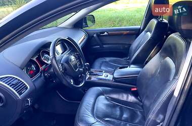 Внедорожник / Кроссовер Audi Q7 2010 в 