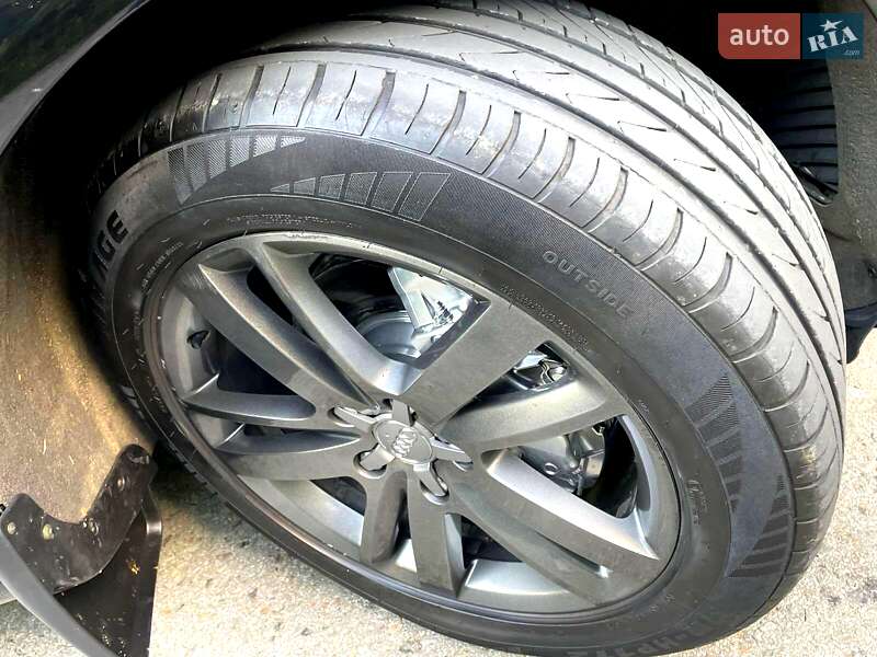 Позашляховик / Кросовер Audi Q7 2010 в Івано-Франківську