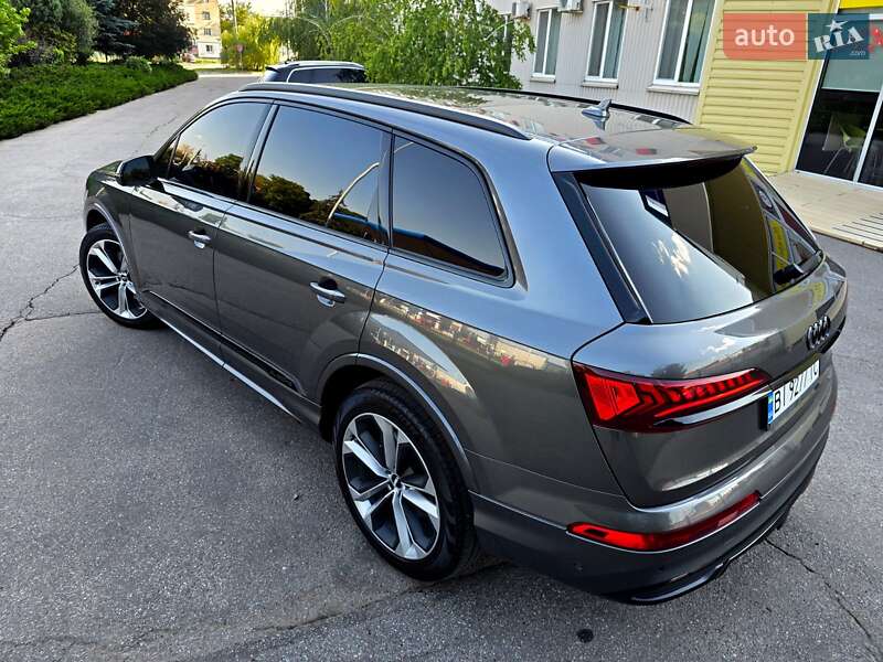 Позашляховик / Кросовер Audi Q7 2020 в Полтаві