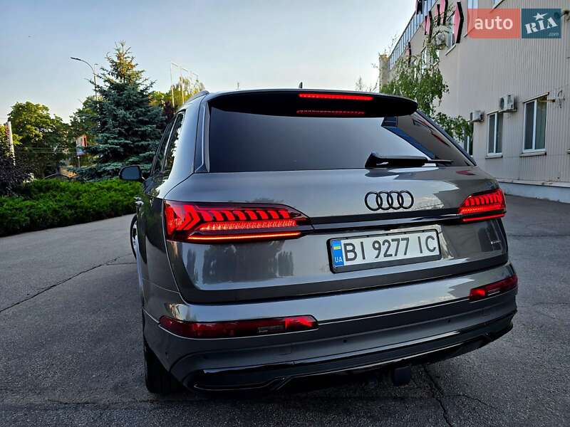 Позашляховик / Кросовер Audi Q7 2020 в Полтаві