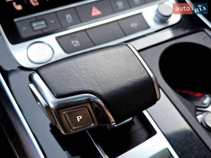 Позашляховик / Кросовер Audi Q7 2020 в Полтаві
