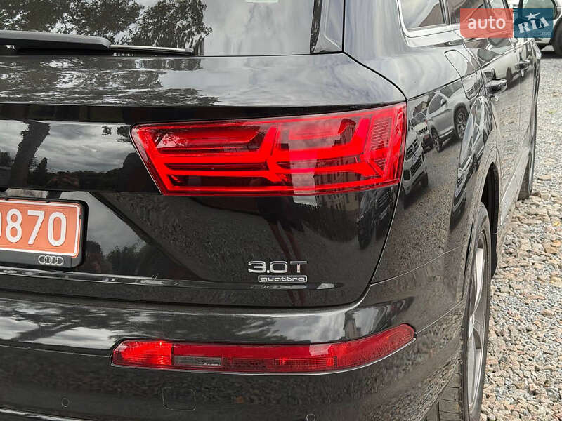 Позашляховик / Кросовер Audi Q7 2016 в Стрию