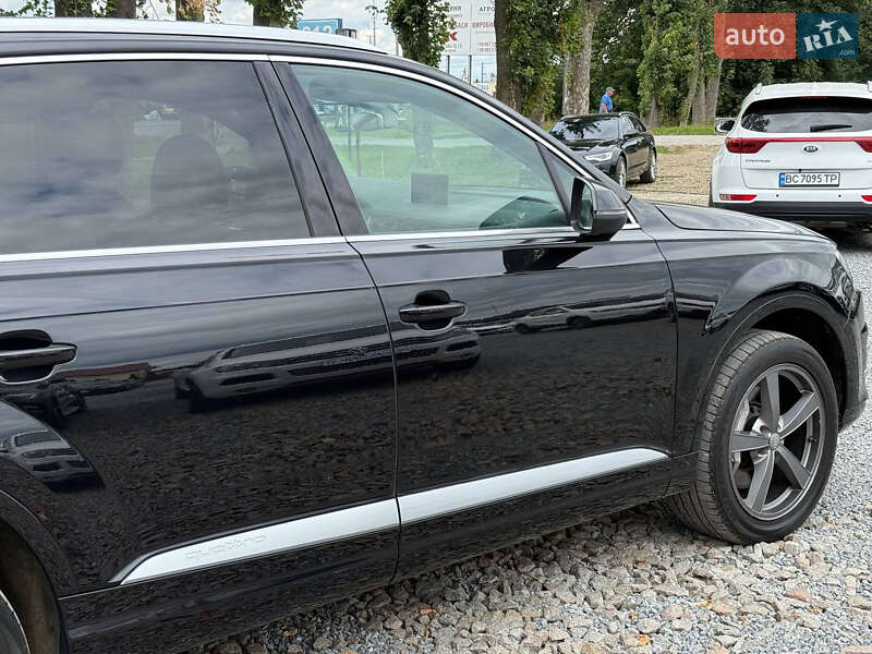 Позашляховик / Кросовер Audi Q7 2016 в Стрию
