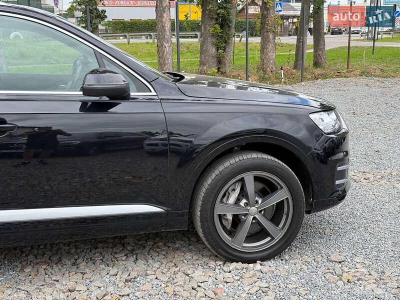 Позашляховик / Кросовер Audi Q7 2016 в Стрию
