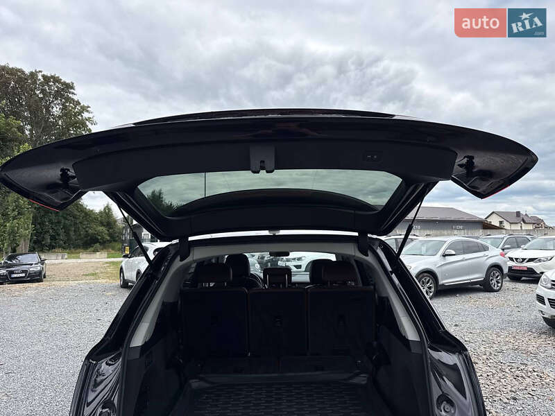 Позашляховик / Кросовер Audi Q7 2016 в Стрию