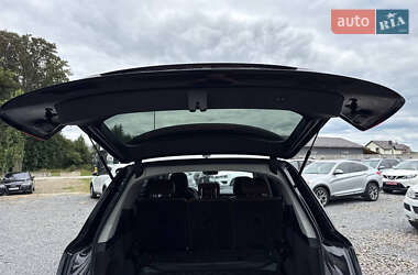 Внедорожник / Кроссовер Audi Q7 2016 в 