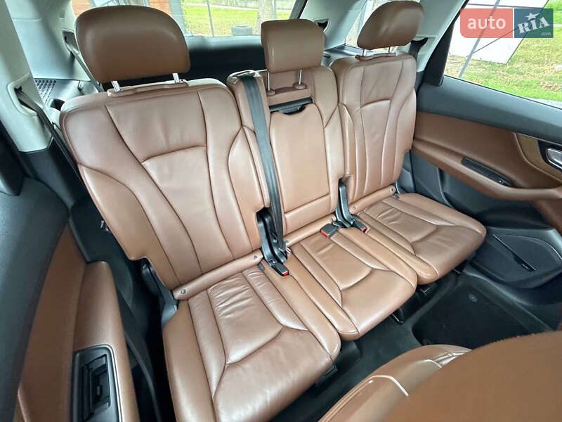 Позашляховик / Кросовер Audi Q7 2016 в Стрию