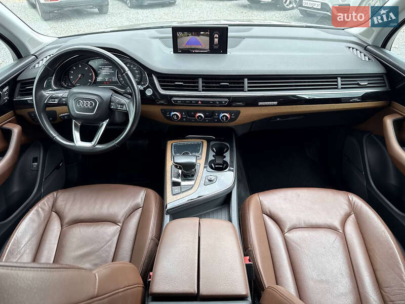 Позашляховик / Кросовер Audi Q7 2016 в Стрию