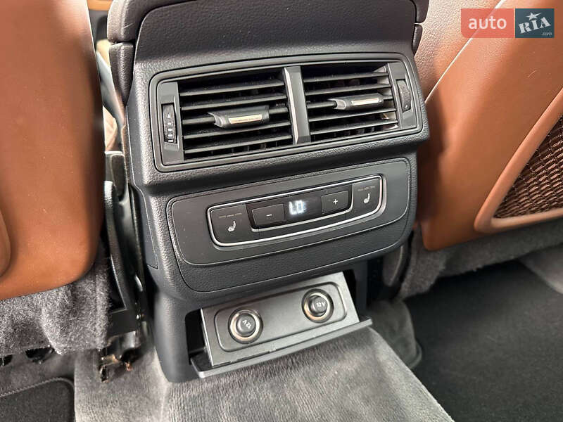 Позашляховик / Кросовер Audi Q7 2016 в Стрию