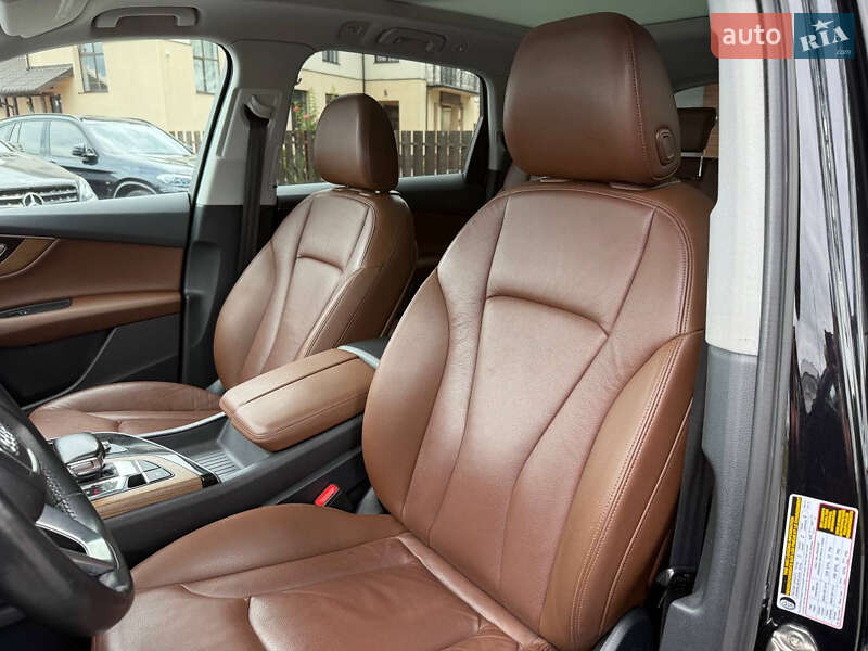 Позашляховик / Кросовер Audi Q7 2016 в Стрию
