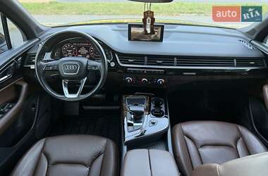 Внедорожник / Кроссовер Audi Q7 2017 в 