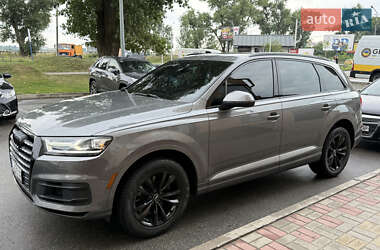 Внедорожник / Кроссовер Audi Q7 2017 в 