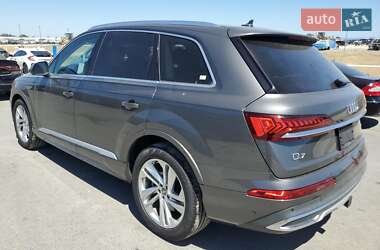 Позашляховик / Кросовер Audi Q7 2019 в 