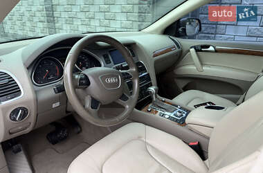 Внедорожник / Кроссовер Audi Q7 2014 в 