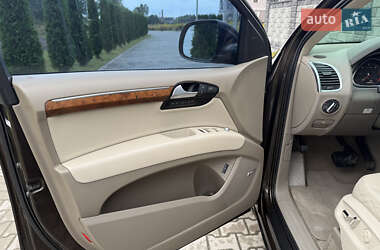 Внедорожник / Кроссовер Audi Q7 2014 в 