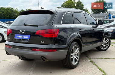 Внедорожник / Кроссовер Audi Q7 2007 в 