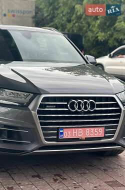 Внедорожник / Кроссовер Audi Q7 2018 в 