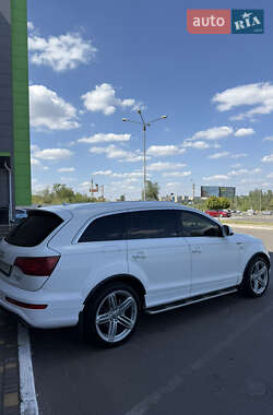 Внедорожник / Кроссовер Audi Q7 2011 в 