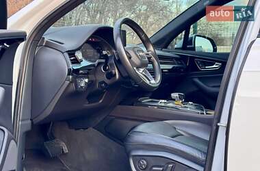 Внедорожник / Кроссовер Audi Q7 2018 в 