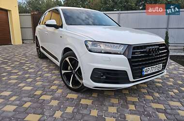 Внедорожник / Кроссовер Audi Q7 2018 в 