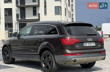 Позашляховик / Кросовер Audi Q7 2010 в 