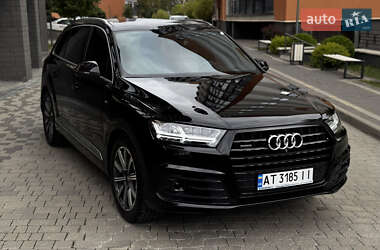 Внедорожник / Кроссовер Audi Q7 2015 в 