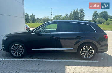 Внедорожник / Кроссовер Audi Q7 2016 в 