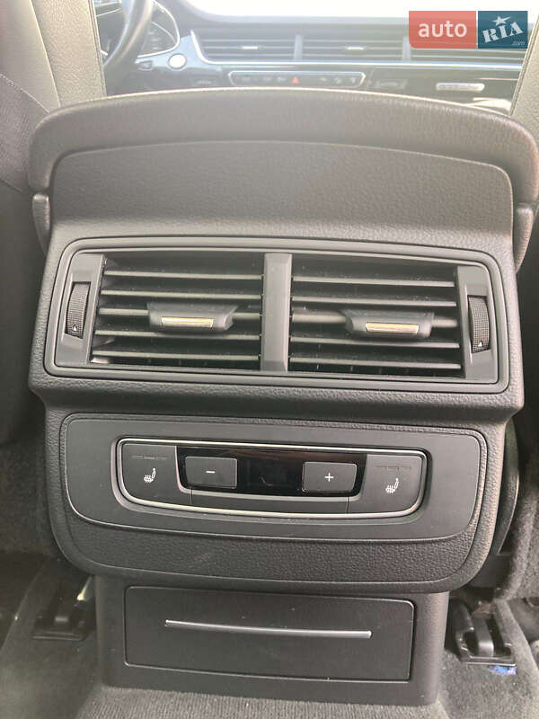 Позашляховик / Кросовер Audi Q7 2017 в Києві