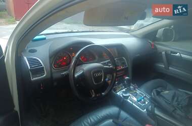 Внедорожник / Кроссовер Audi Q7 2007 в 