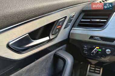 Внедорожник / Кроссовер Audi Q7 2015 в 