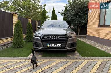 Внедорожник / Кроссовер Audi Q7 2017 в 