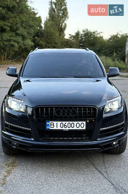 Внедорожник / Кроссовер Audi Q7 2011 в 