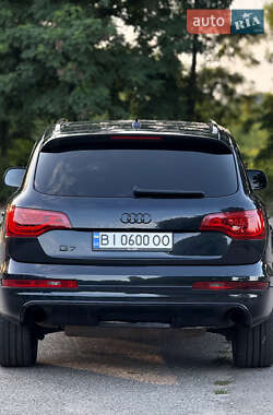 Внедорожник / Кроссовер Audi Q7 2011 в 