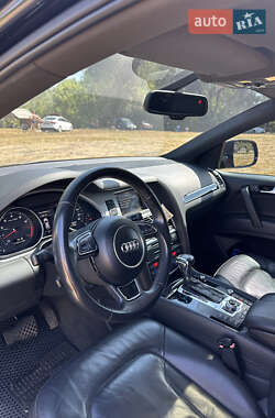 Внедорожник / Кроссовер Audi Q7 2011 в 