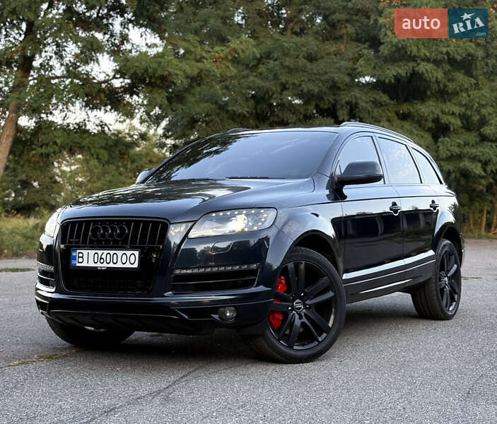 Внедорожник / Кроссовер Audi Q7 2011 в 