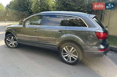 Внедорожник / Кроссовер Audi Q7 2015 в 
