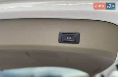 Внедорожник / Кроссовер Audi Q7 2013 в 