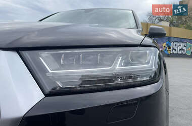 Внедорожник / Кроссовер Audi Q7 2019 в 