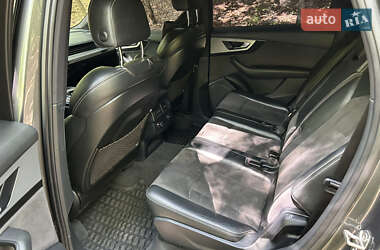 Внедорожник / Кроссовер Audi Q7 2016 в 