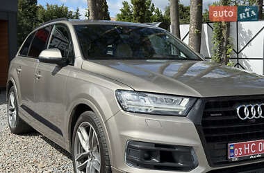 Внедорожник / Кроссовер Audi Q7 2017 в 